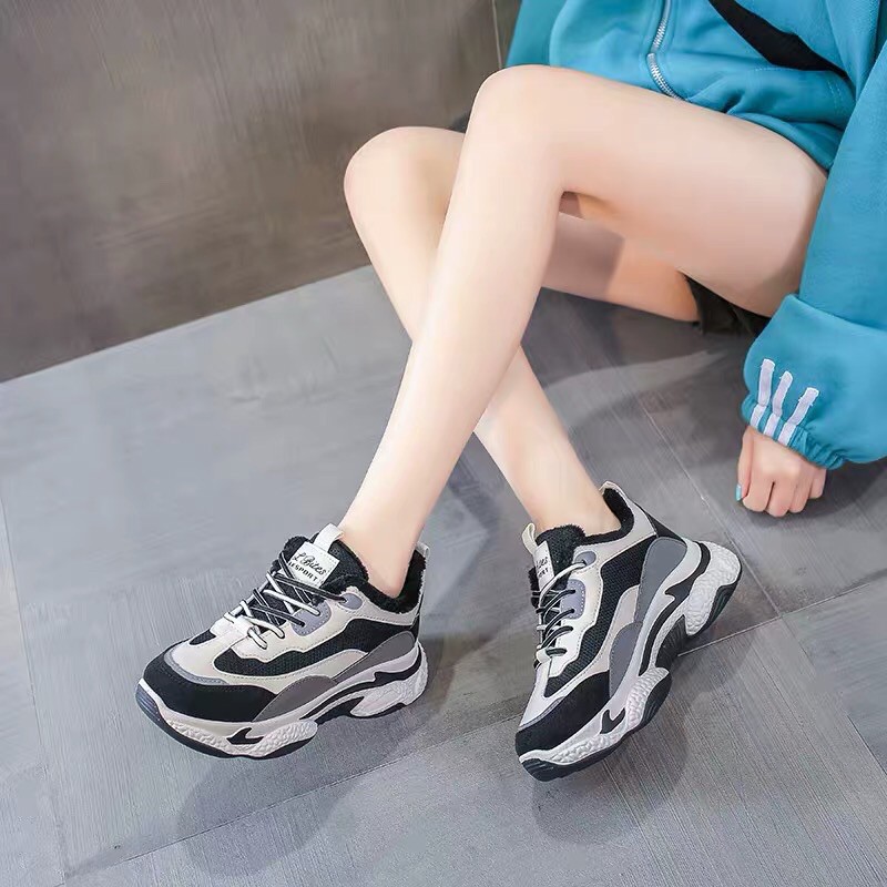 Giày thể thao lót lông
