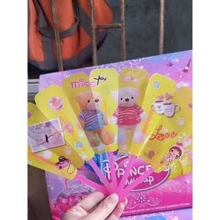 Quạt nhựa xòe nhiều hình cho bé