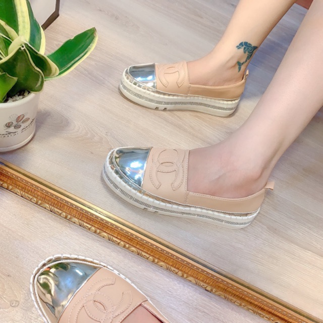 Giày slipon nâng đế