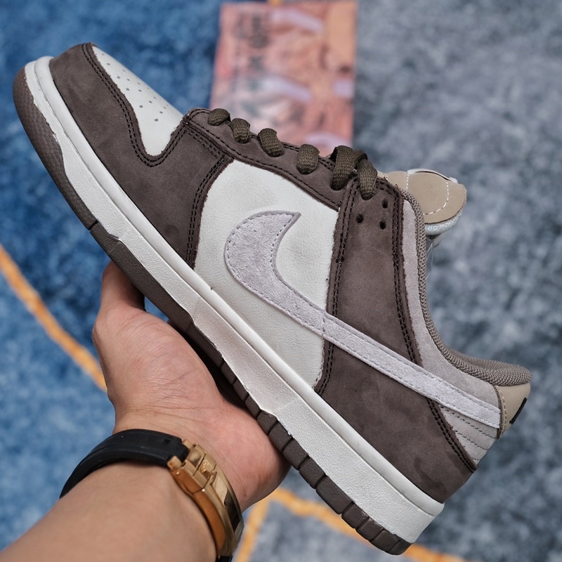 Giày Sneaker Cổ Thấp OTOMO KATSUHIRO X SB DUNK LOW “STEAMBOY OST” Grey Brown  - Nâu Swoosh Be