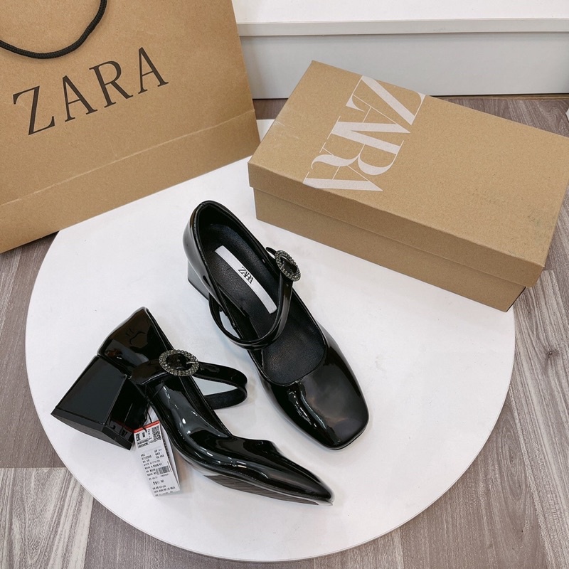 Giày cao gót zara quai khuy đá mũi tròn gót trụ xuất dư fullbox