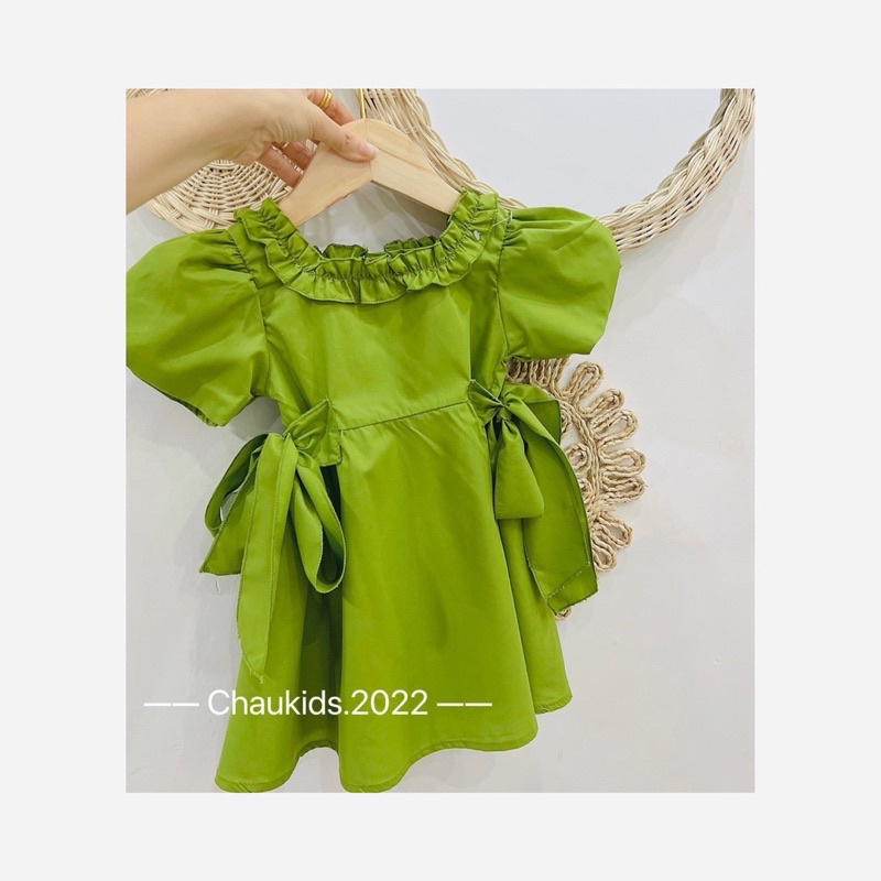 Váy xanh thắt nơ 2 bên cho bé gái