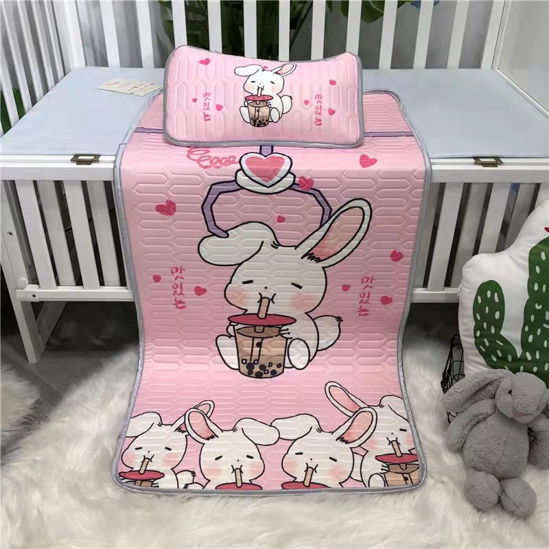 chiếu điều hòa tecel cao su non cho bé , họa tiết 3D- bé dâu tây