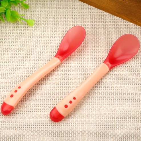 Bát ăn dặm chống đổ có nắp đạy kèm thìa báo nóng an toàn cho bé