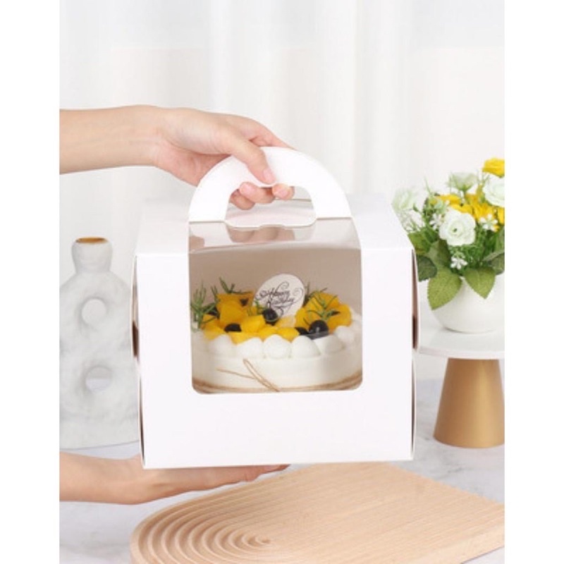Hộp đựng bánh sinh nhật có quay xách 17x17x15cm ( kèm đế)
