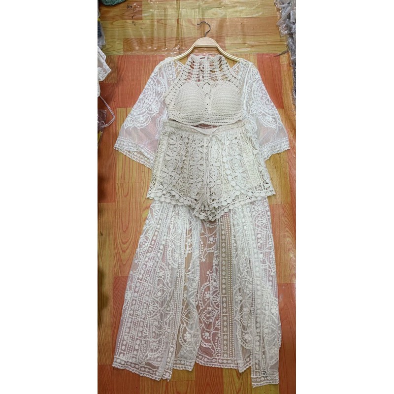 Set biển - set 3 món - áo bra cổ yếm + quần xẻ vạt sexy + choàng ren hoa dài(1087#) - có tách rời