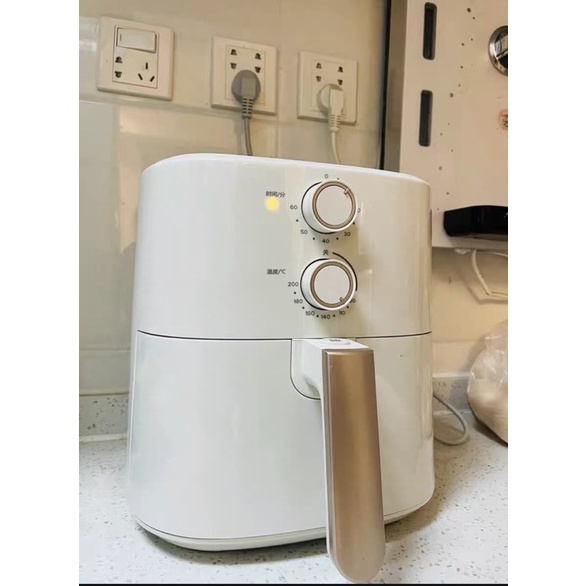 Nồi chiên không dầu Midea 5L màu trắng siêu đẹp, chính hãng, bảo hành 12 tháng