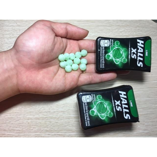 Kẹo ngậm bạc hà HALLS XS hộp 12.6gr