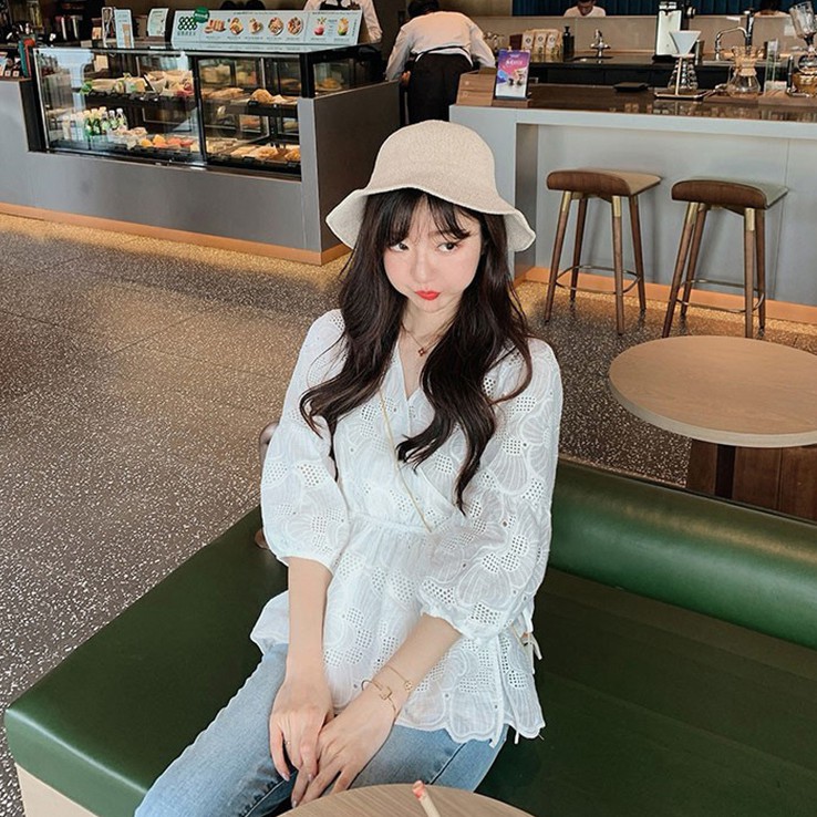 Áo tay ngắn cổ chữ v thêu hoa thời trang 42112 cho nữ