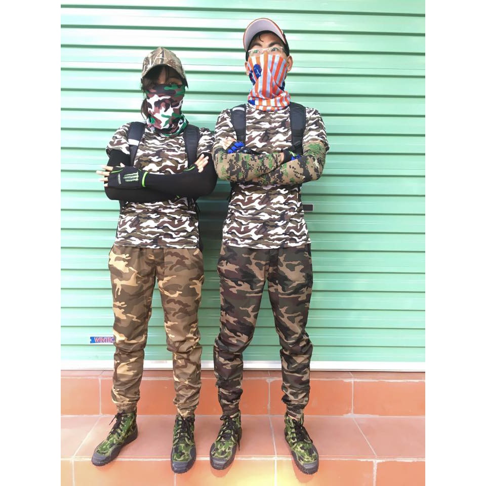 Quần kaki màu rằn ri bụi bặm