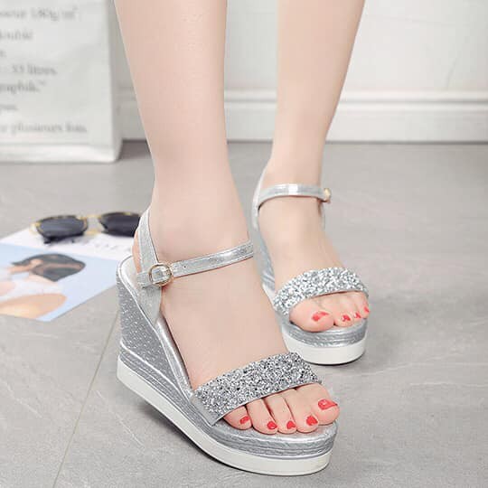 Giày Sandal Đế Xuồng Nữ đính đá { Hàng mới 100%}