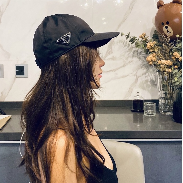 Mũ Lưỡi Trai Cặp Đôi Pra Nylon Mới Với Thẻ