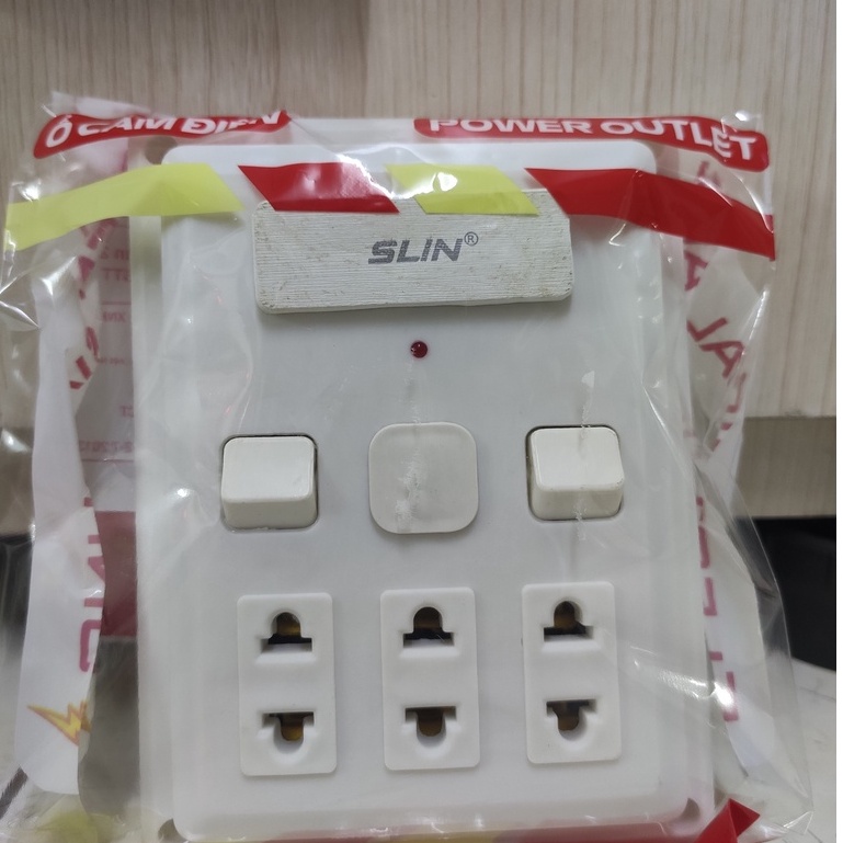 Táp lô điện hiệu Slin giả âm 1 2 3 công tắc 3 ổ cắm