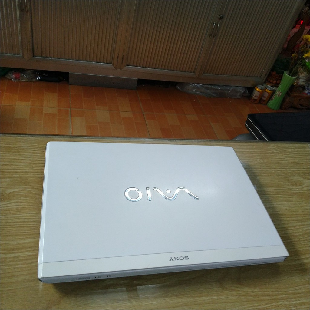 Laptop Sony Vaio svs13 11bfxw, vỏ hợp kim nhôm dòng đẳng cấp của Sony laptop có cấu hình chip CPU i5 3210 RAM 4G ổ 500