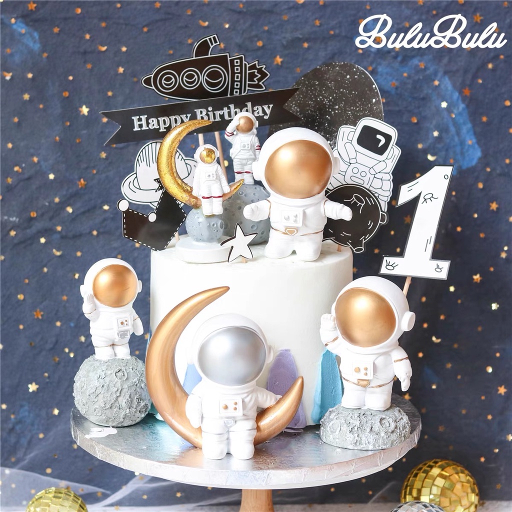 Set trang trí 3 phi hành gia vàng