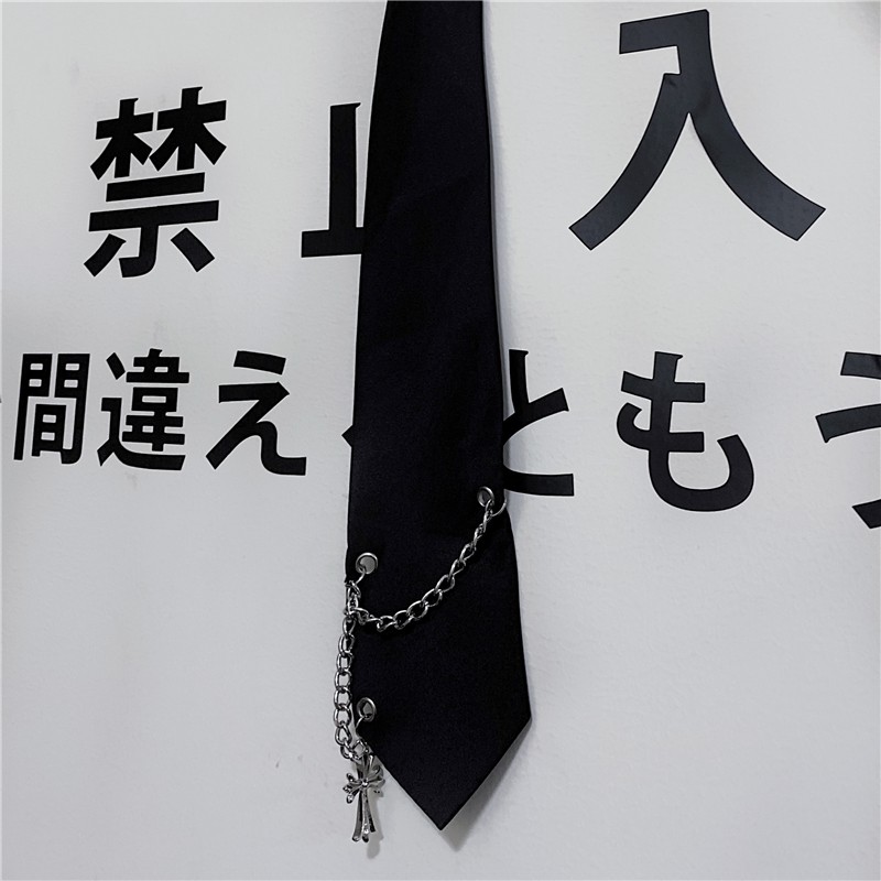Cà vạt đen, hoạ tiết kẻ phong cách Hàn Quốc có đính thánh giá 2021