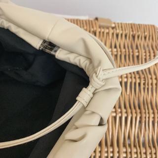 Túi pouch đeo chéo (ĐEN / NÂU / BE)