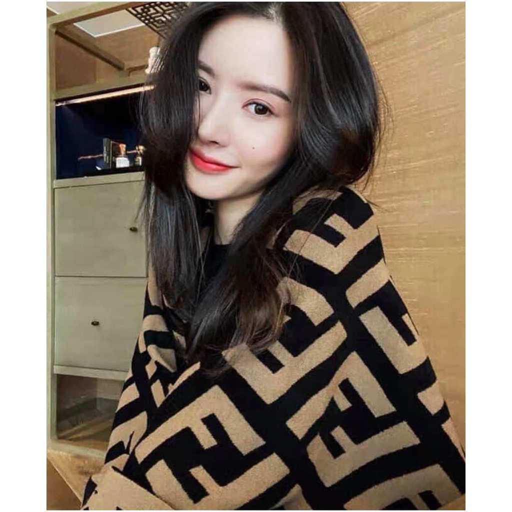 ( ẢNH THẬT - HÀNG CÓ SẴN ) Khăn dạ Fendi