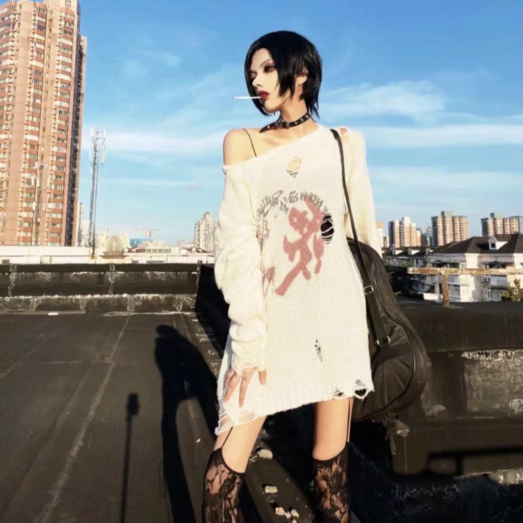 Áo Sweater tay dài cổ tròn rách lỗ Y2k hình trái tim Graffiti