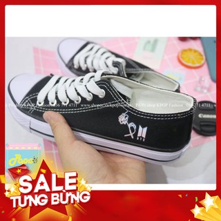 Giày thể thao BTS
