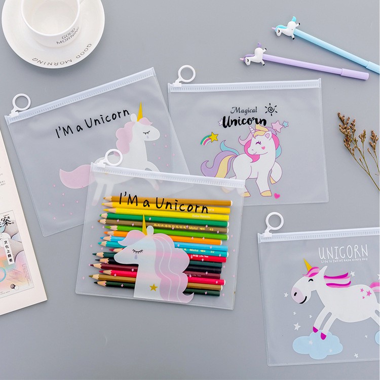 Hộp bút trong suốt hình hoạt hình unicorn, báo hồng loại to (17cm x 21cm)