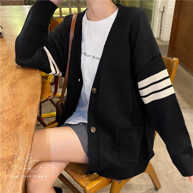 Áo khoác len Cardigan màu đen kẻ ba vạch ở tay phong cách đơn giản Hàn Quốc