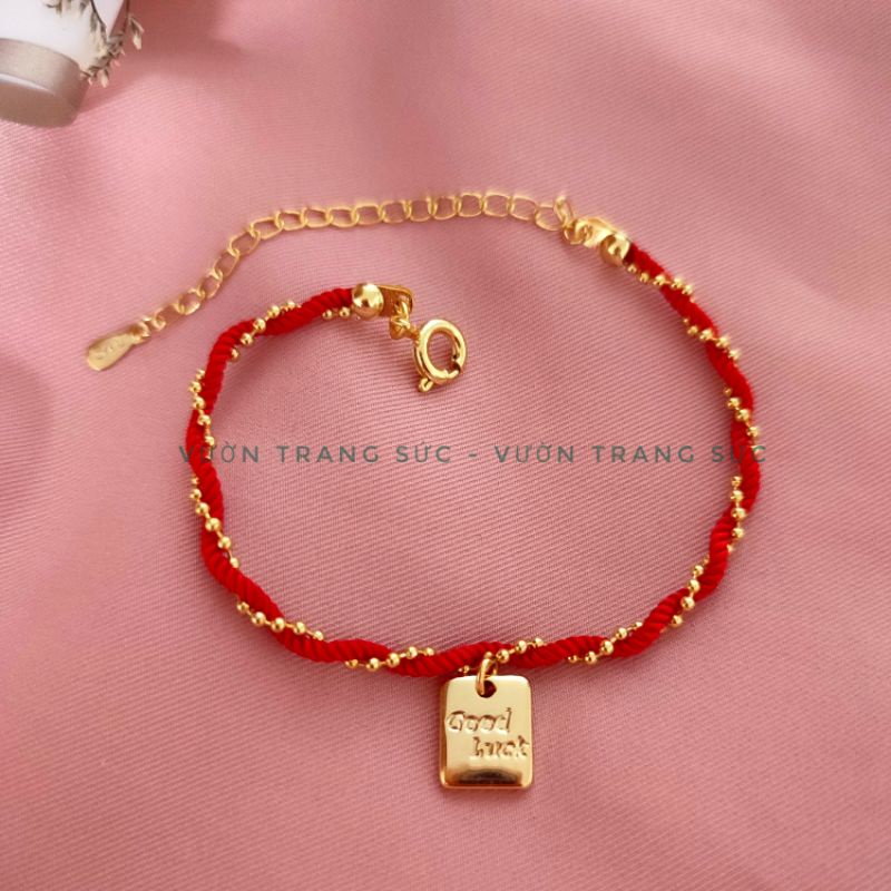 Vòng tay chỉ đỏ kim bạc S925 mạ vàng - Lắc tay chỉ đỏ charm bạc Ý mạ vàng may mắn, tài lộc Vườn Trang Sức VT00199