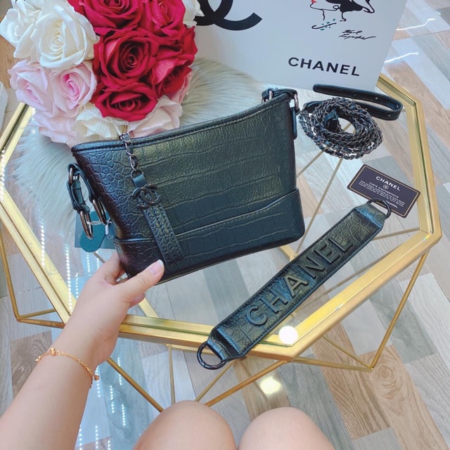 Túi X hobo da sần box nam châm | BigBuy360 - bigbuy360.vn