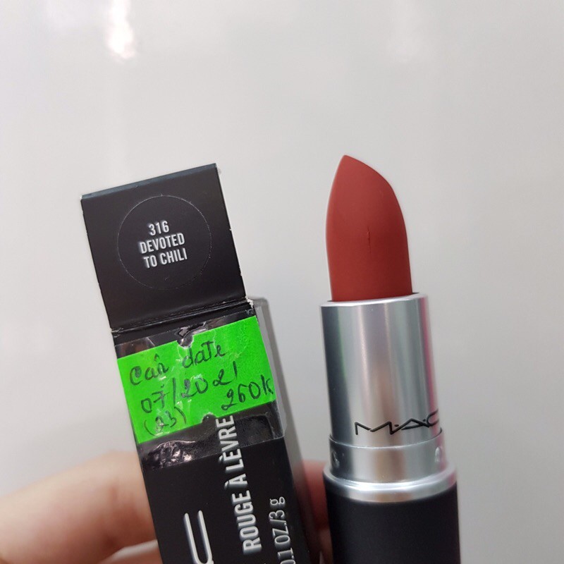 Thanh lý son MAC Powder Kiss màu Devoted To Chili lỗi như hình (Inbox số cụ thể để được hình chi tiết lỗi) | BigBuy360 - bigbuy360.vn