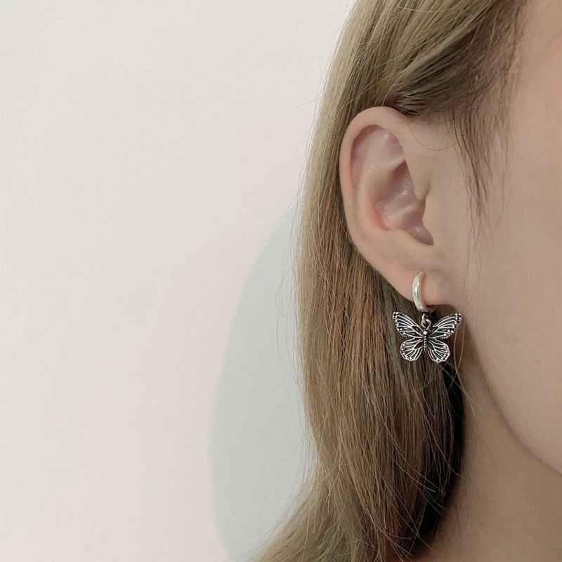 Khuyên tai hình bướm phong cách retro cá tính