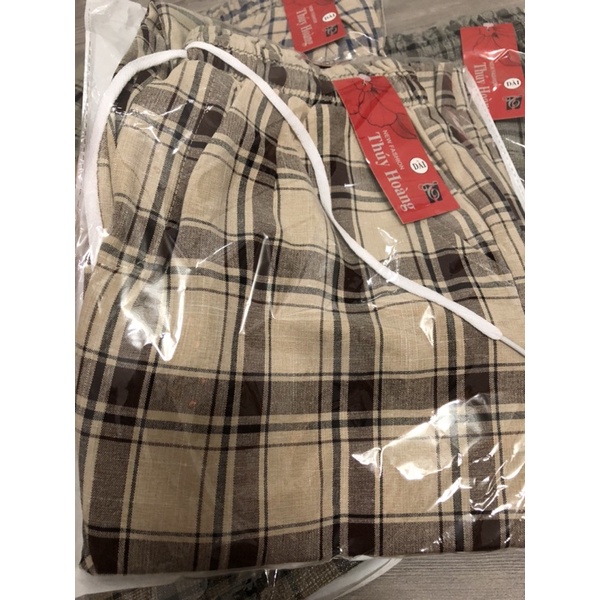 Quần vải sọc caro dài