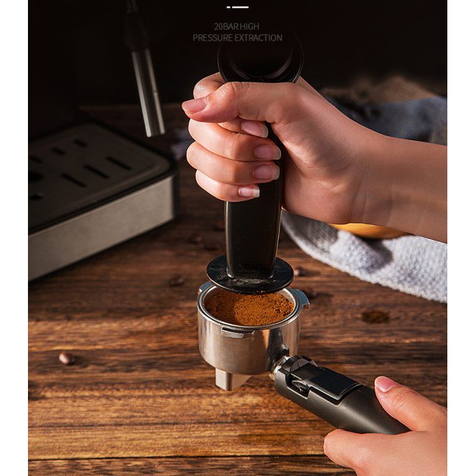 Máy pha cà phê tự động CM6863