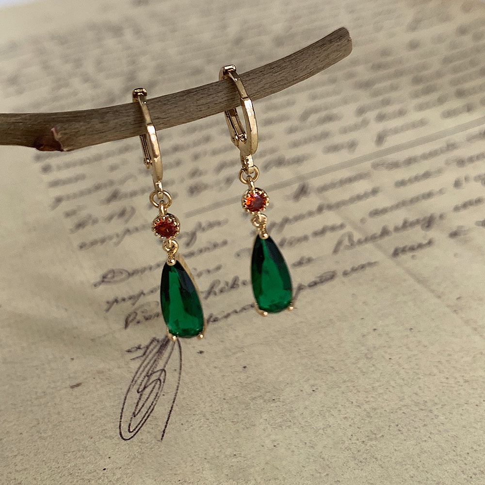 Hal's Khuyên Tai Pop Với Ngọc Lục Bảo Hình Lâu Đài Di Động