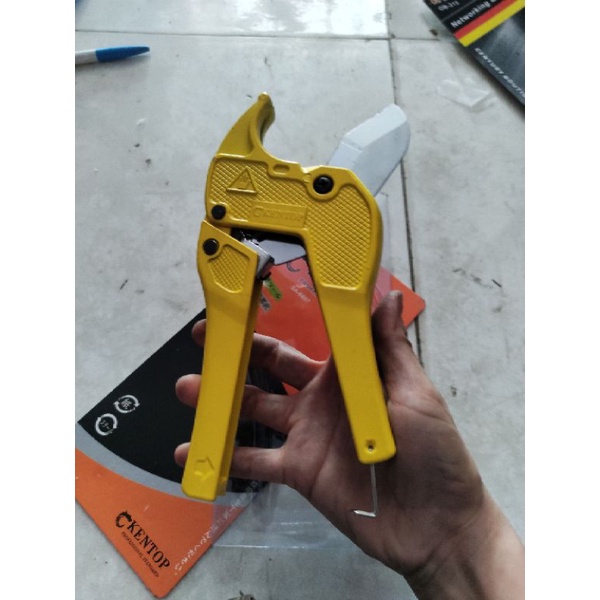 kéo cắt ống nhựa,kéo cắt ống cứng