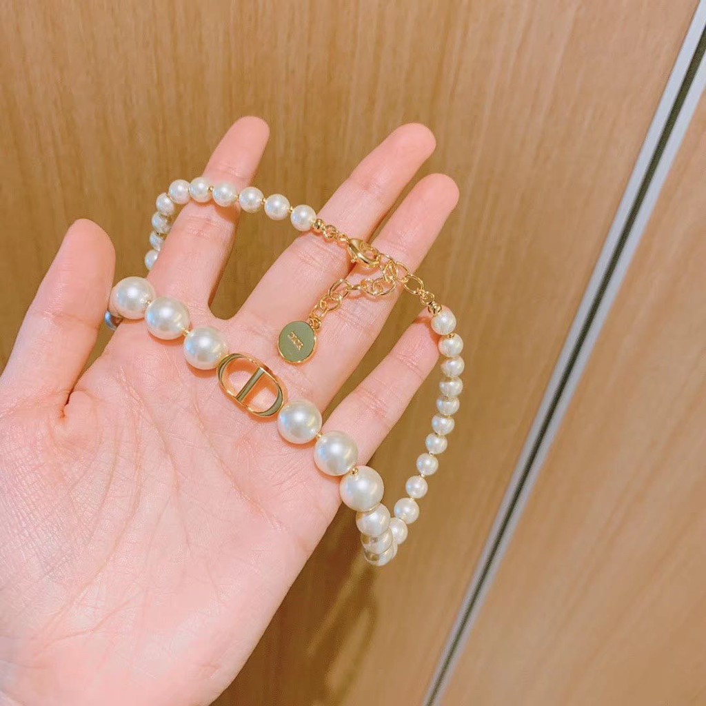 Dây chuyền ngọc trai Dior mặt hình chữ đơn giản phong cách retro