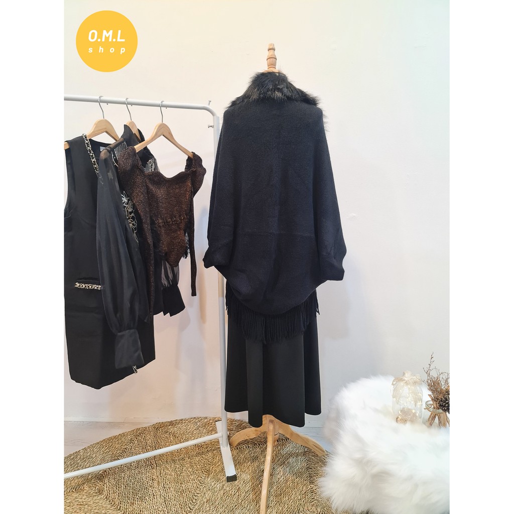 Áo khoác len áo choàng tua rua cổ lông thời trang