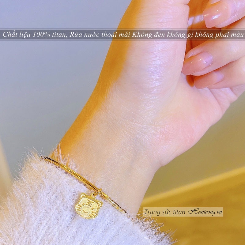 Vòng tay titan nữ không gỉ không phai màu hình hổ con đáng yêu phong cách cổ điển thanh lịch mẫu mới 2023