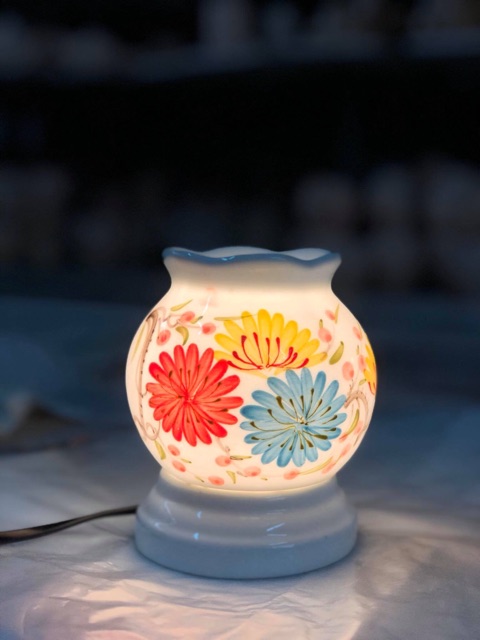 Đèn xông tinh dầu size nhỡ cao 13cm