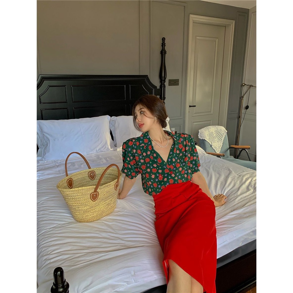 Set áo kiểu tay ngắn phồng cổ chữ V chiffon và chân váy phong cách Hong Kong thời trang mùa hè mới cho nữ (Có bán lẻ)