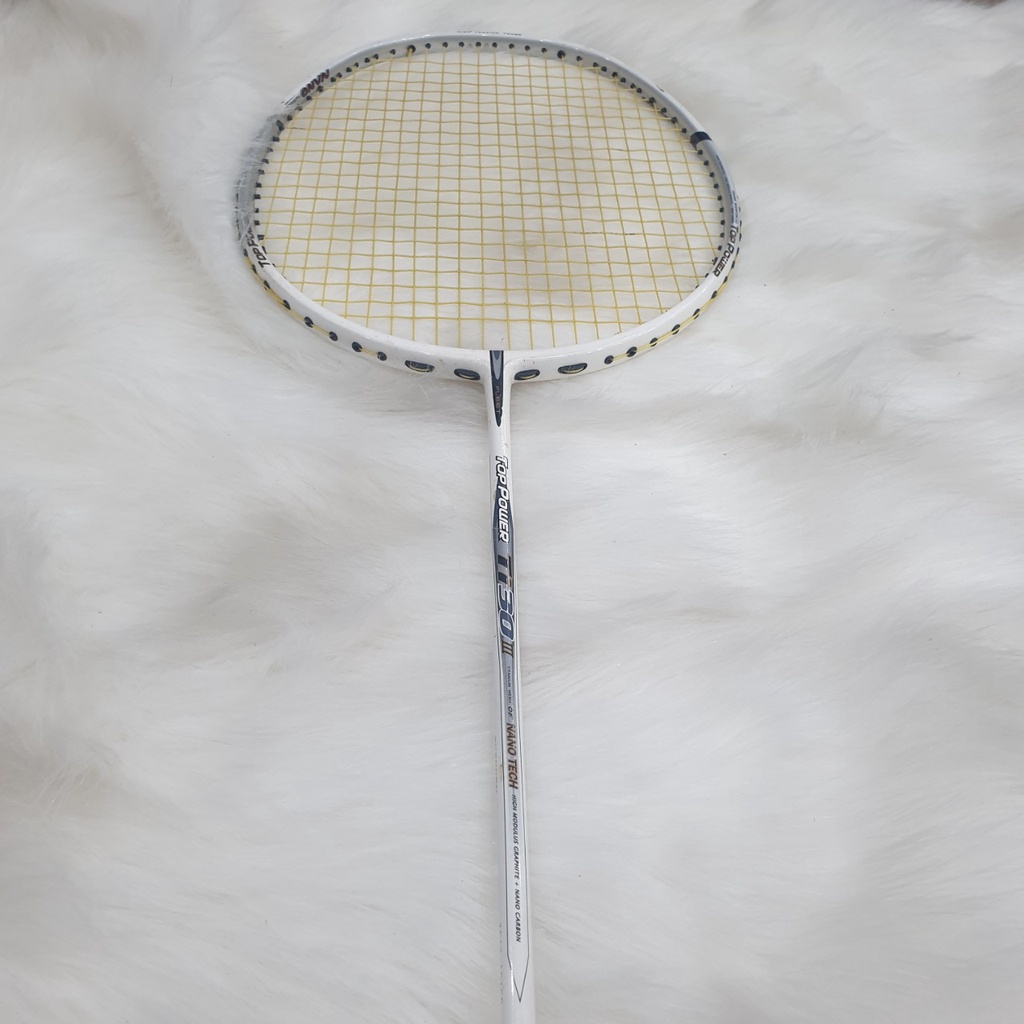 1 Chiếc Vợt cầu lông fleet hàng chính hãng khung cacbon, hàn 1 mối, cũ, căng 10 kg