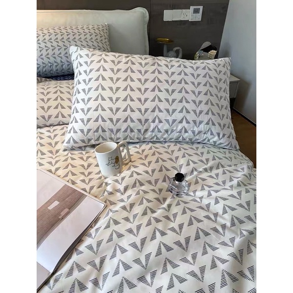 Bộ chăn ga gối chữ V cotton 3D moexu thấm hút mồ hôi mịn mềm màu chuẩn hình có tặng kèm vỏ gối ôm