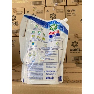 Nước giặt quần áo ariel 2000ml..