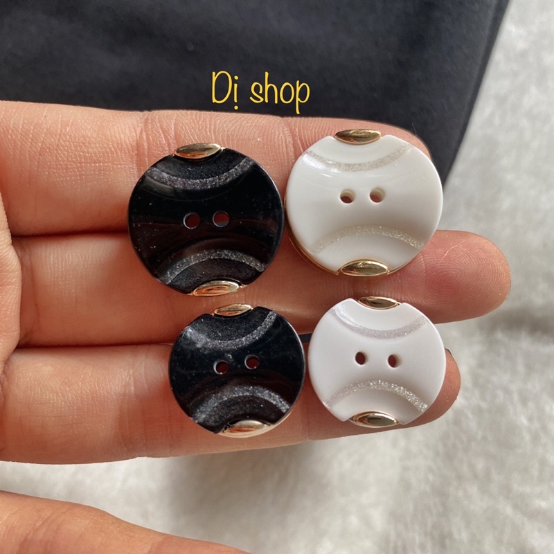 set 5 nút VEST 2 LỖ 2 size hàng nhựa xịn dày