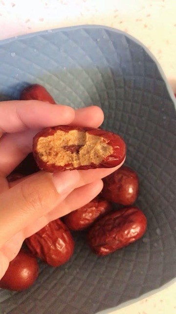 Táo đỏ Tân Cương size ĐẠI  500gr/gói