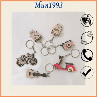 Móc khóa gỗ khắc 3D hình xe đạp xe máy, người gỗ, máy ảnh đàn guitar Mun1993