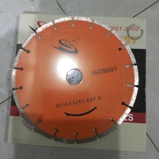 Lưỡi cắt bê tông đường kính 250 SOYI