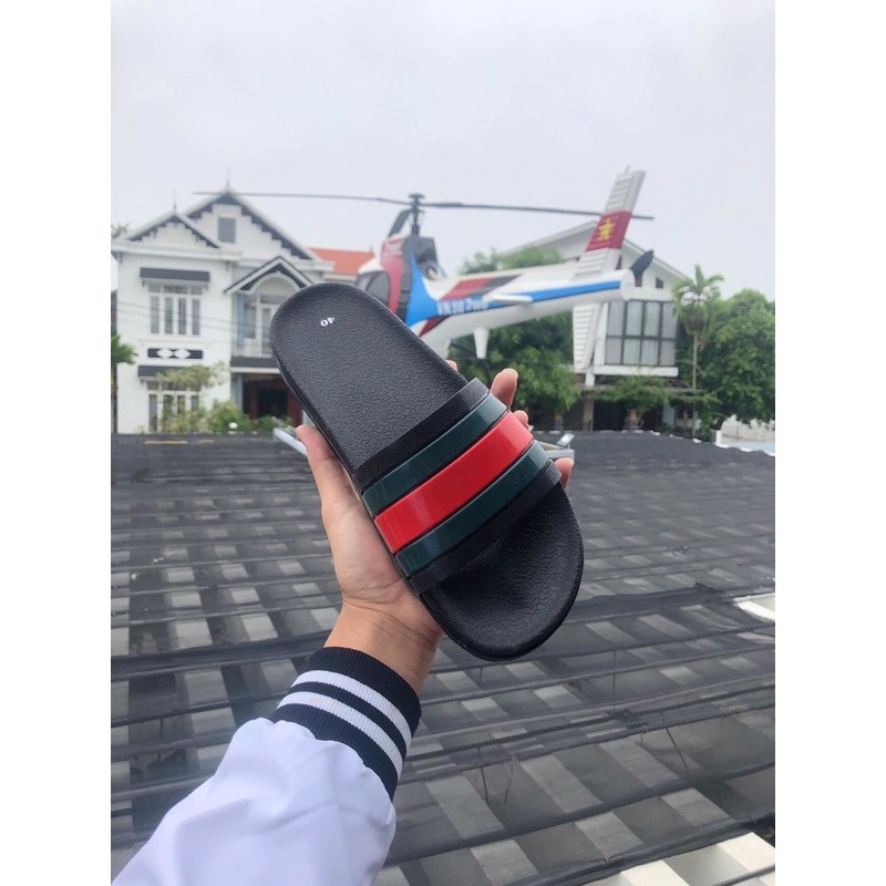 Dép quai ngang xanh đỏ