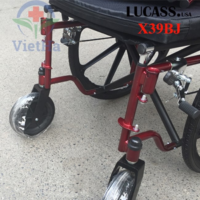 Xe lăn tay cao cấp khung sơn tĩnh điện, bánh đúc Lucass X39BJ