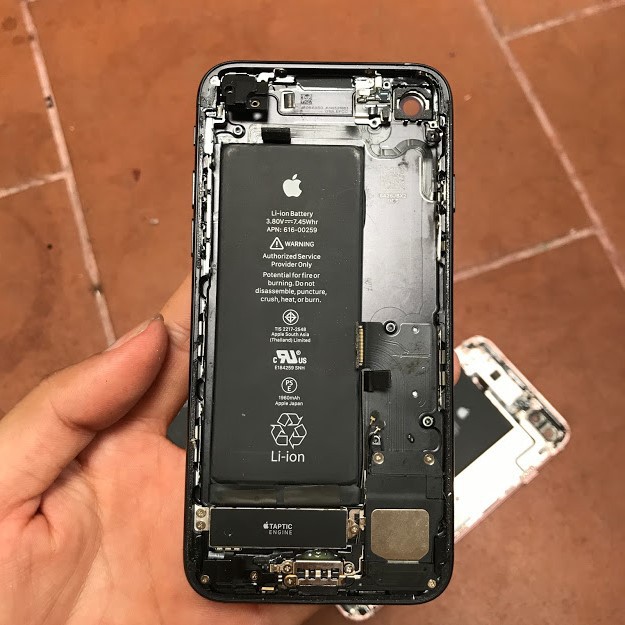 Cụm lưng iphone 7 và 7 plus, full linh kiện