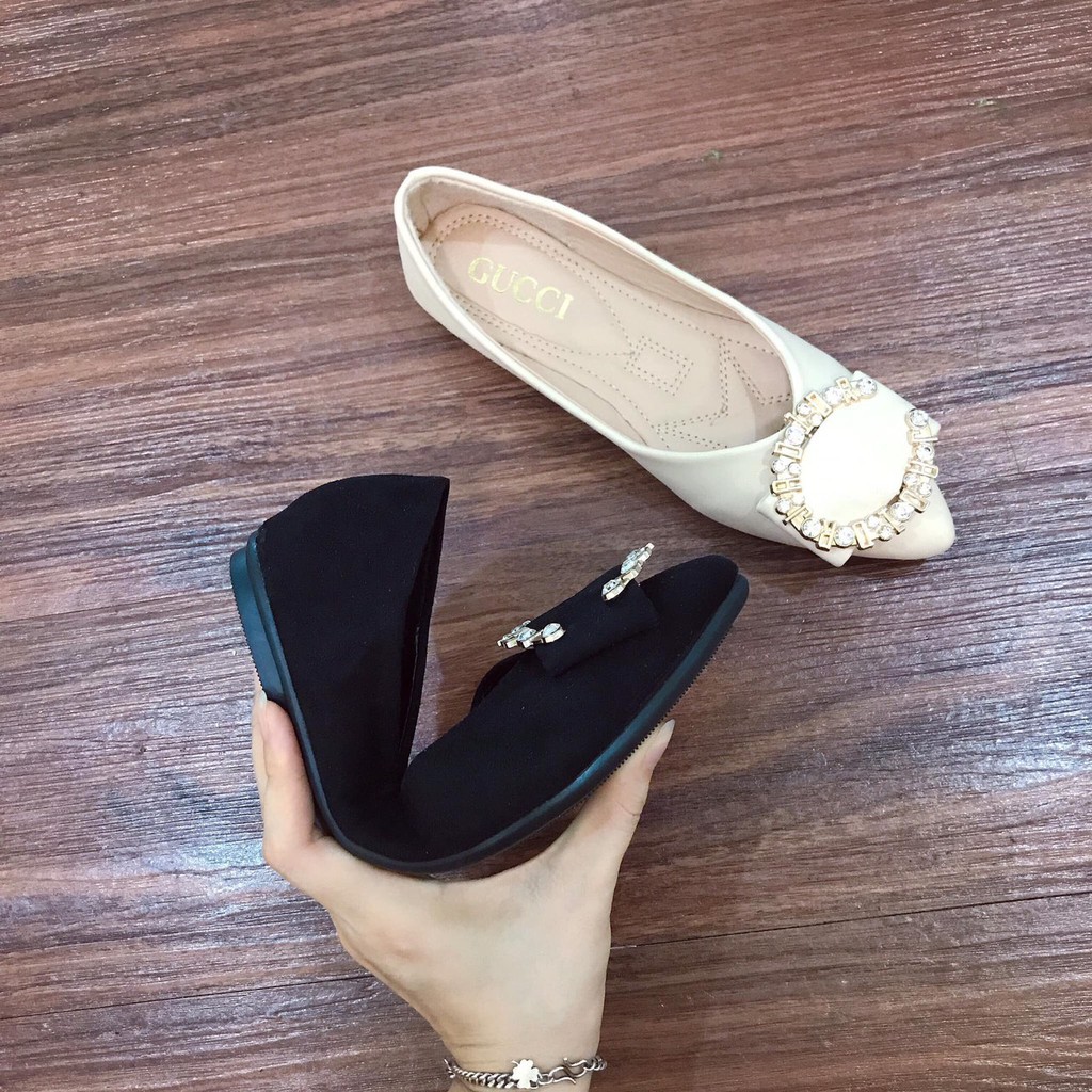 Giày bệt Khóa C đá | BigBuy360 - bigbuy360.vn